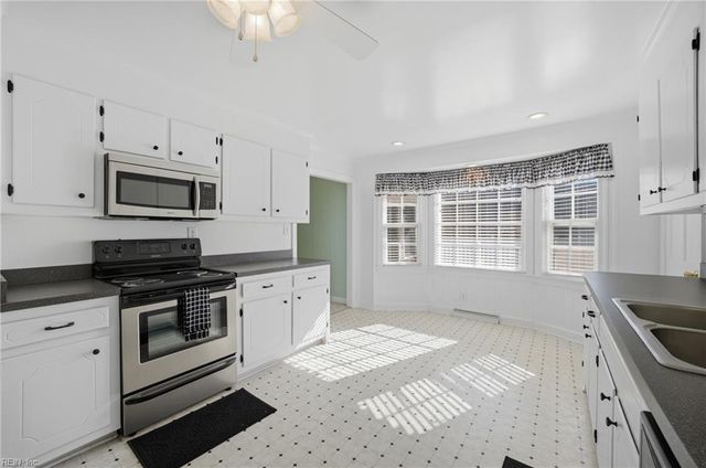 307 Ridgeland DR, Smithfield, VA 23430