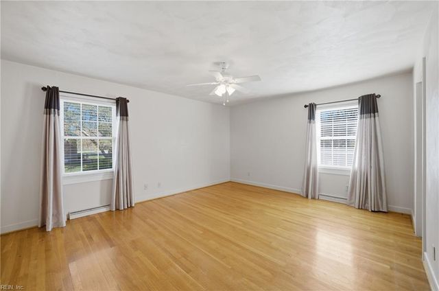 307 Ridgeland DR, Smithfield, VA 23430