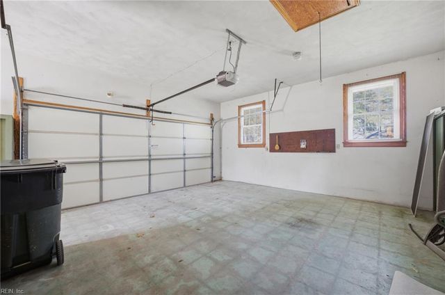 307 Ridgeland DR, Smithfield, VA 23430