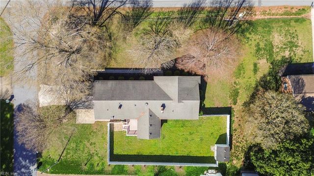 307 Ridgeland DR, Smithfield, VA 23430