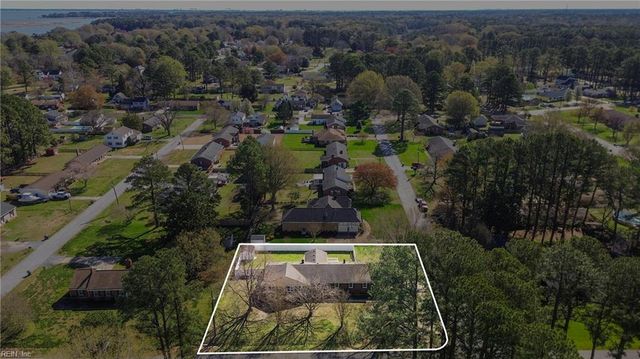 307 Ridgeland DR, Smithfield, VA 23430