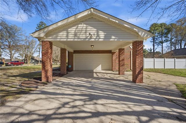 307 Ridgeland DR, Smithfield, VA 23430