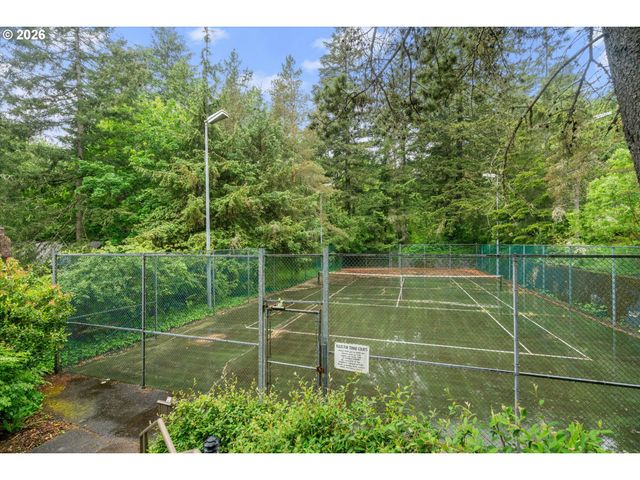 7740 Sw BARNES Rd B, Portland, OR 97225