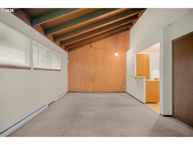7740 Sw BARNES Rd B, Portland, OR 97225