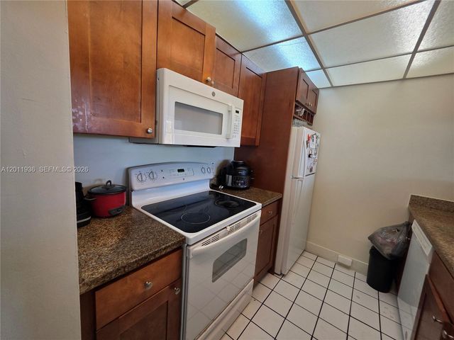 8180 Geneva Ct 322, Doral, FL 33166