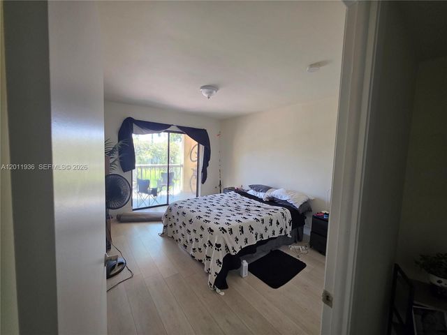 8180 Geneva Ct 322, Doral, FL 33166