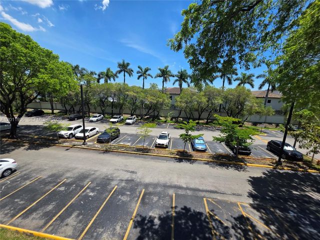 8180 Geneva Ct 322, Doral, FL 33166