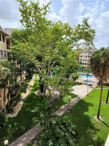 8180 Geneva Ct 322, Doral, FL 33166