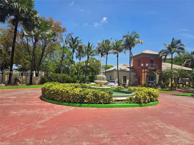 8180 Geneva Ct 322, Doral, FL 33166