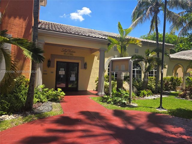 8180 Geneva Ct 322, Doral, FL 33166
