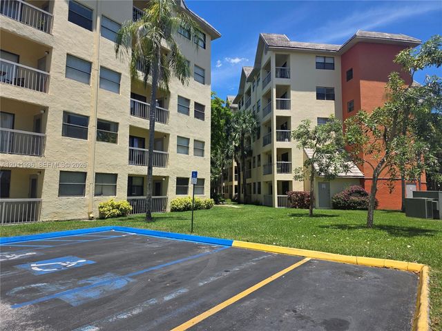 8180 Geneva Ct 322, Doral, FL 33166