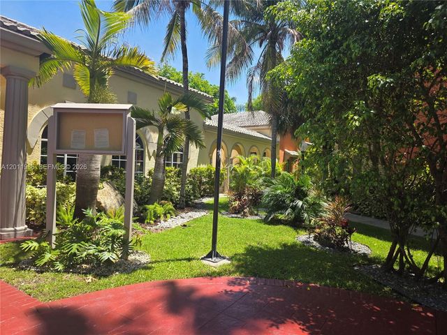 8180 Geneva Ct 322, Doral, FL 33166