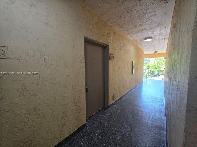 8180 Geneva Ct 322, Doral, FL 33166