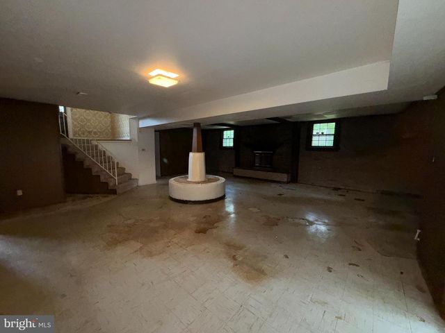 9006 GLENARDEN PKWY, Glenarden, MD 20706