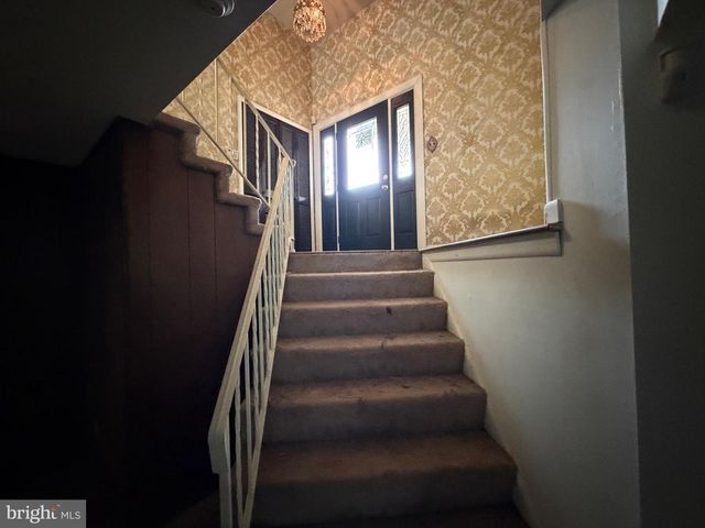 9006 GLENARDEN PKWY, Glenarden, MD 20706