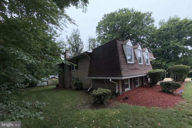 9006 GLENARDEN PKWY, Glenarden, MD 20706
