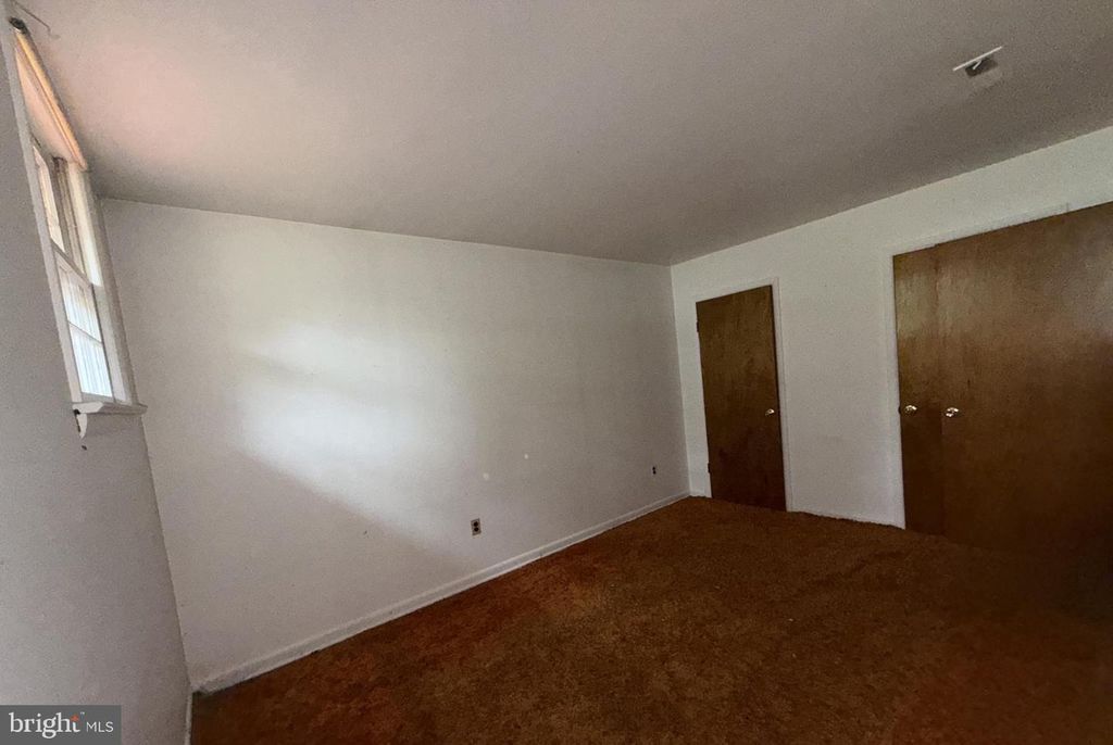Image 39 of property listing at 9006 GLENARDEN PKWY, Glenarden, MD 20706