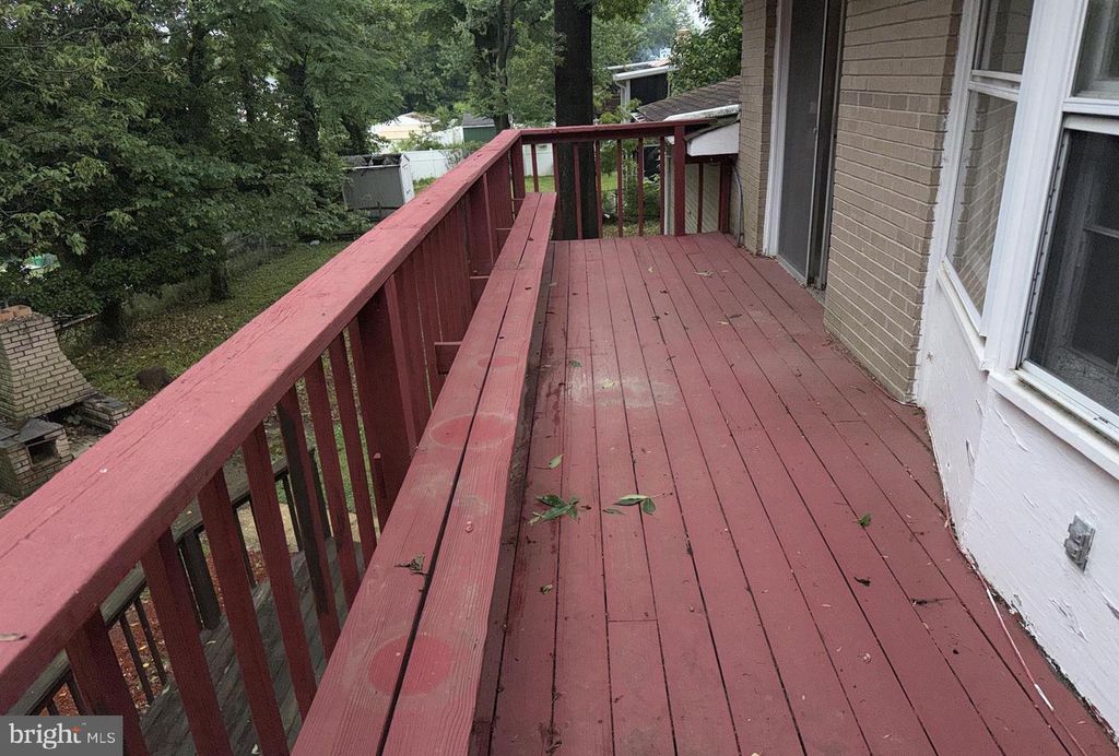 Image 48 of property listing at 9006 GLENARDEN PKWY, Glenarden, MD 20706
