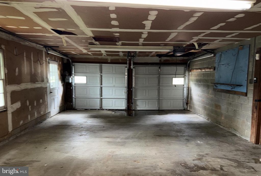 Image 53 of property listing at 9006 GLENARDEN PKWY, Glenarden, MD 20706