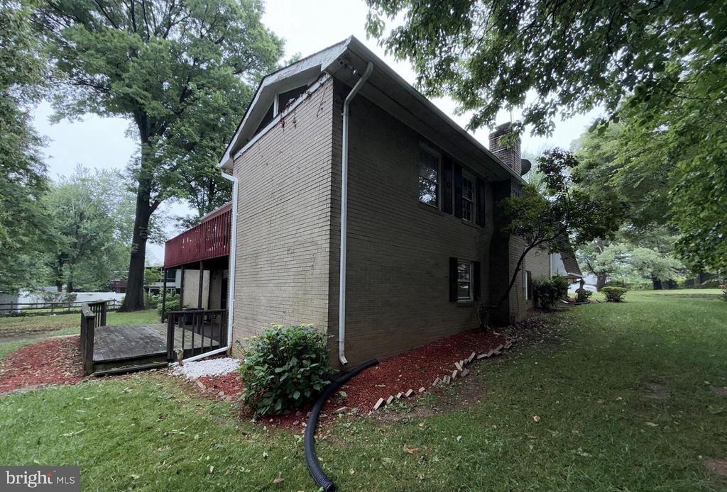 Image 57 of property listing at 9006 GLENARDEN PKWY, Glenarden, MD 20706