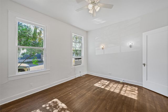 4414 Red River ST, Austin, TX 78751