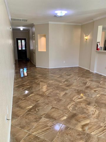6019 Fallmont Drive, Houston, TX 77086