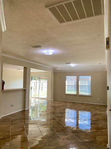 6019 Fallmont Drive, Houston, TX 77086