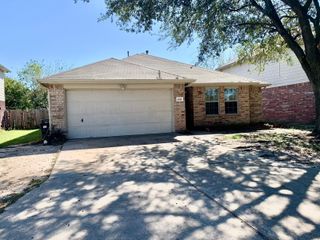 6019 Fallmont Drive, Houston, TX 77086