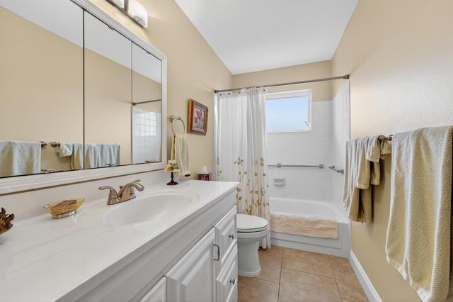 2638 E Gately Drive 83, West Palm Beach, FL 33415