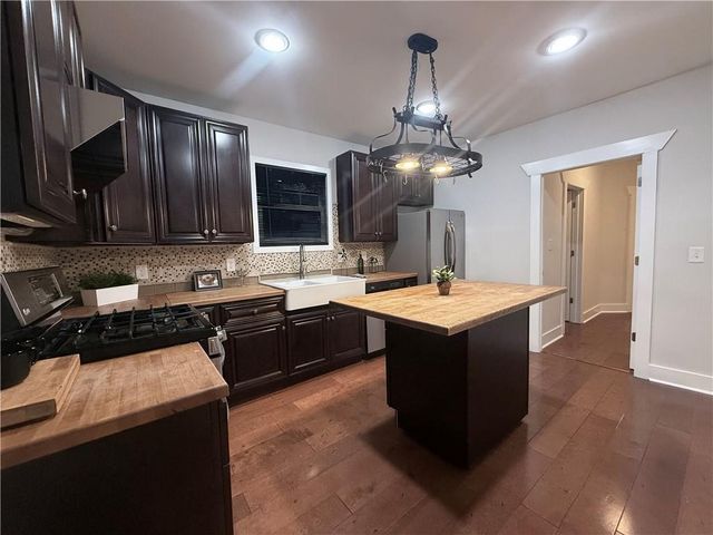 1647 Walker Avenue, Atlanta, GA 30337