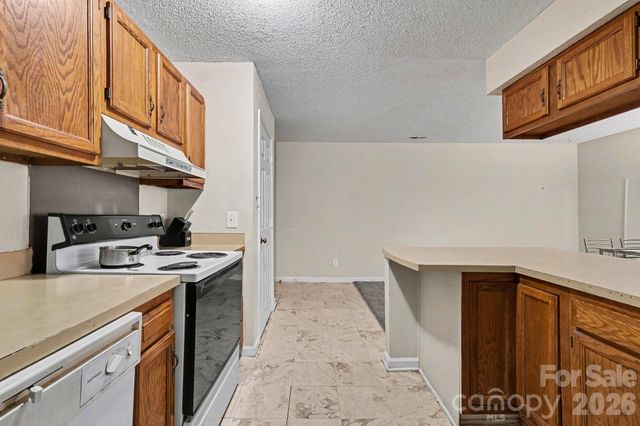 6234 Rosecroft Drive, Charlotte, NC 28215