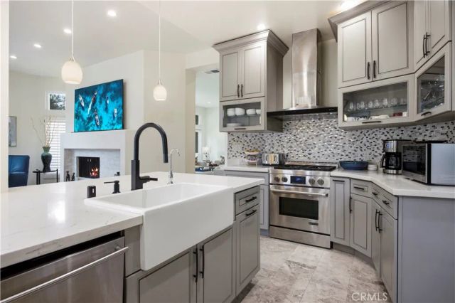 16 Lucerne, Newport Beach, CA 92660