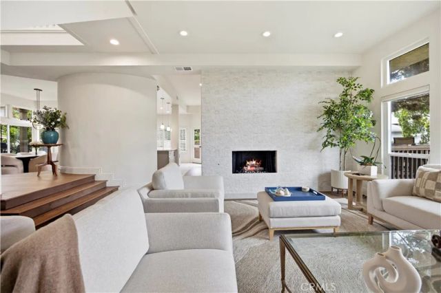 16 Lucerne, Newport Beach, CA 92660
