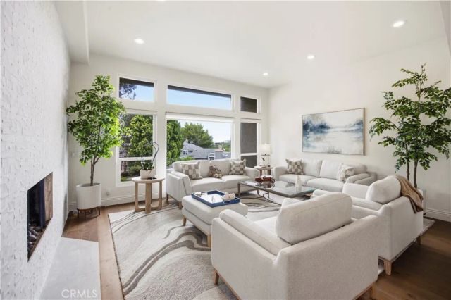 16 Lucerne, Newport Beach, CA 92660