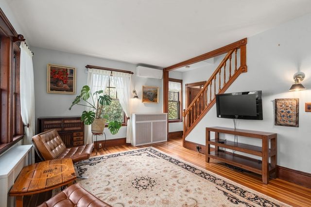58 Hartford St, Dover, MA 02030