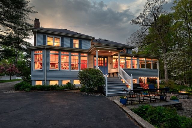 58 Hartford St, Dover, MA 02030