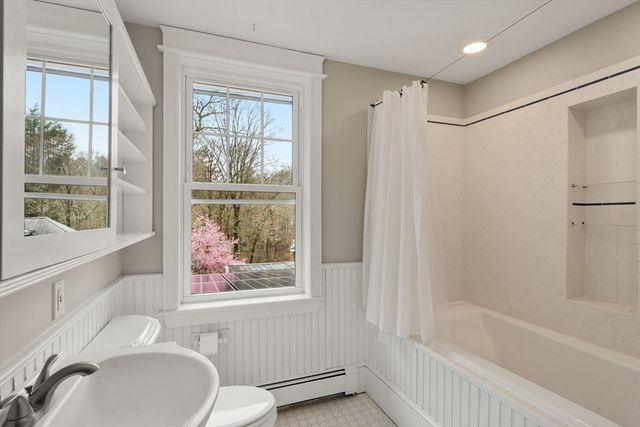 58 Hartford St, Dover, MA 02030