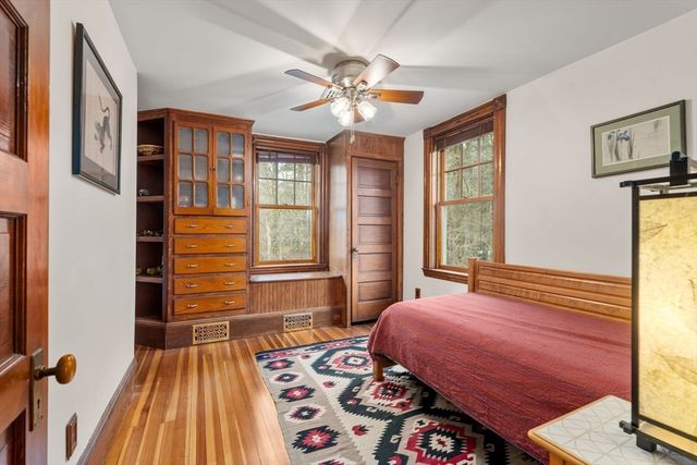 58 Hartford St, Dover, MA 02030