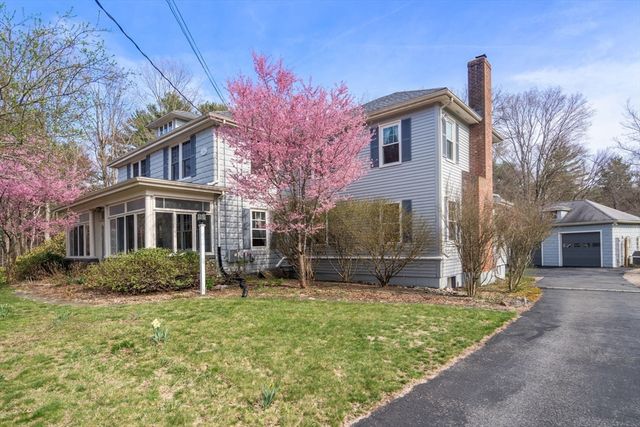 58 Hartford St, Dover, MA 02030