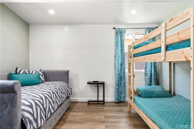 6535 Mary Ellen Avenue, Valley Glen, CA 91401