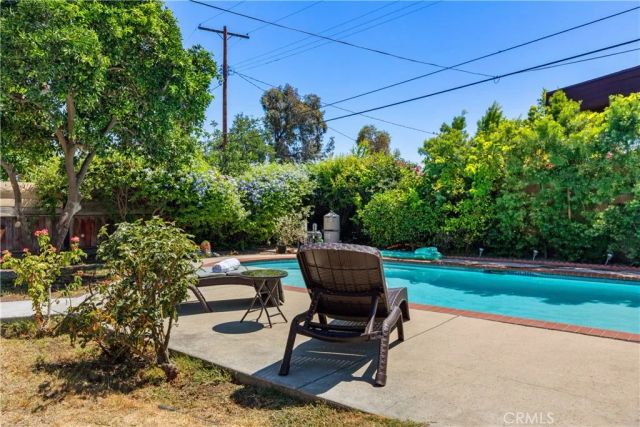 6535 Mary Ellen Avenue, Valley Glen, CA 91401