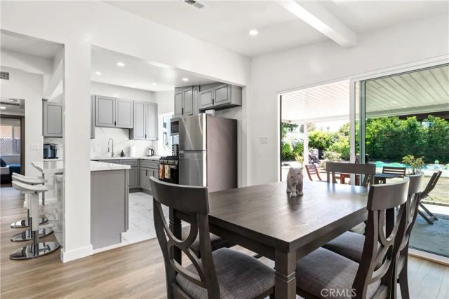 6535 Mary Ellen Avenue, Valley Glen, CA 91401