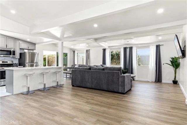 6535 Mary Ellen Avenue, Valley Glen, CA 91401