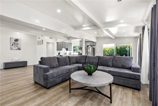 6535 Mary Ellen Avenue, Valley Glen, CA 91401