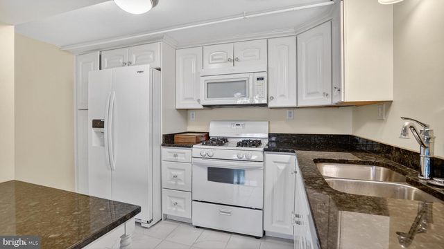 4910 LINDA AVE, Baltimore, MD 21236