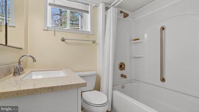 4910 LINDA AVE, Baltimore, MD 21236