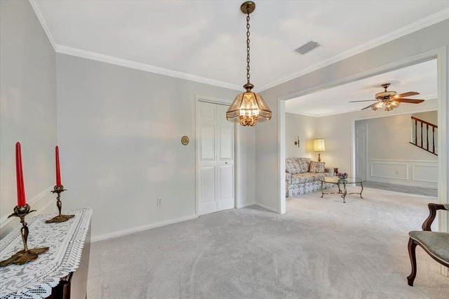 610 Forest Lake Drive, Taylor Lake Village, TX 77586