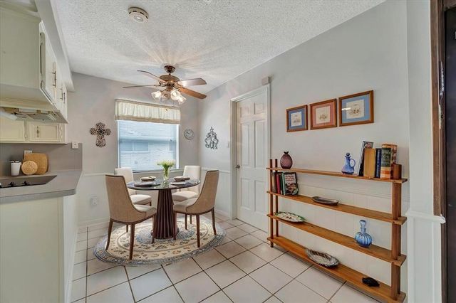 610 Forest Lake Drive, Taylor Lake Village, TX 77586