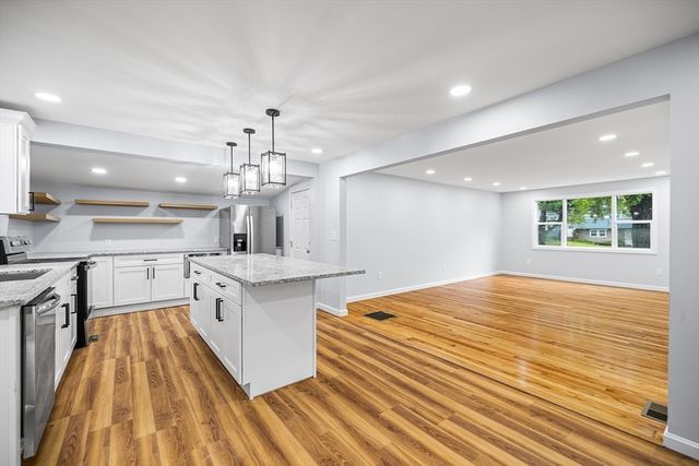 211 Bonnie Brae Dr, West Springfield, MA 01089