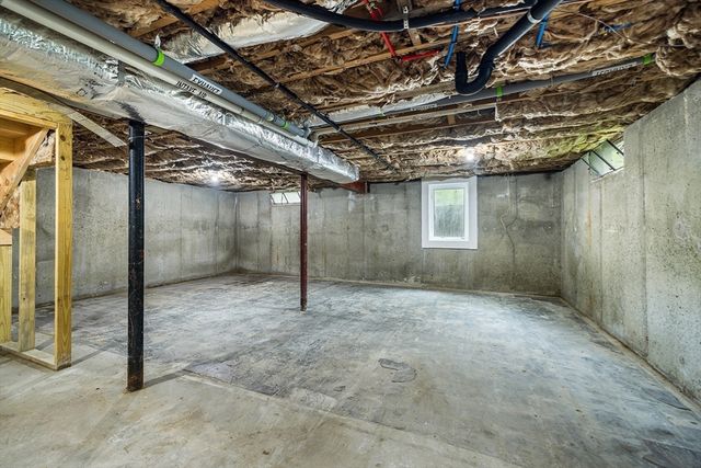 211 Bonnie Brae Dr, West Springfield, MA 01089